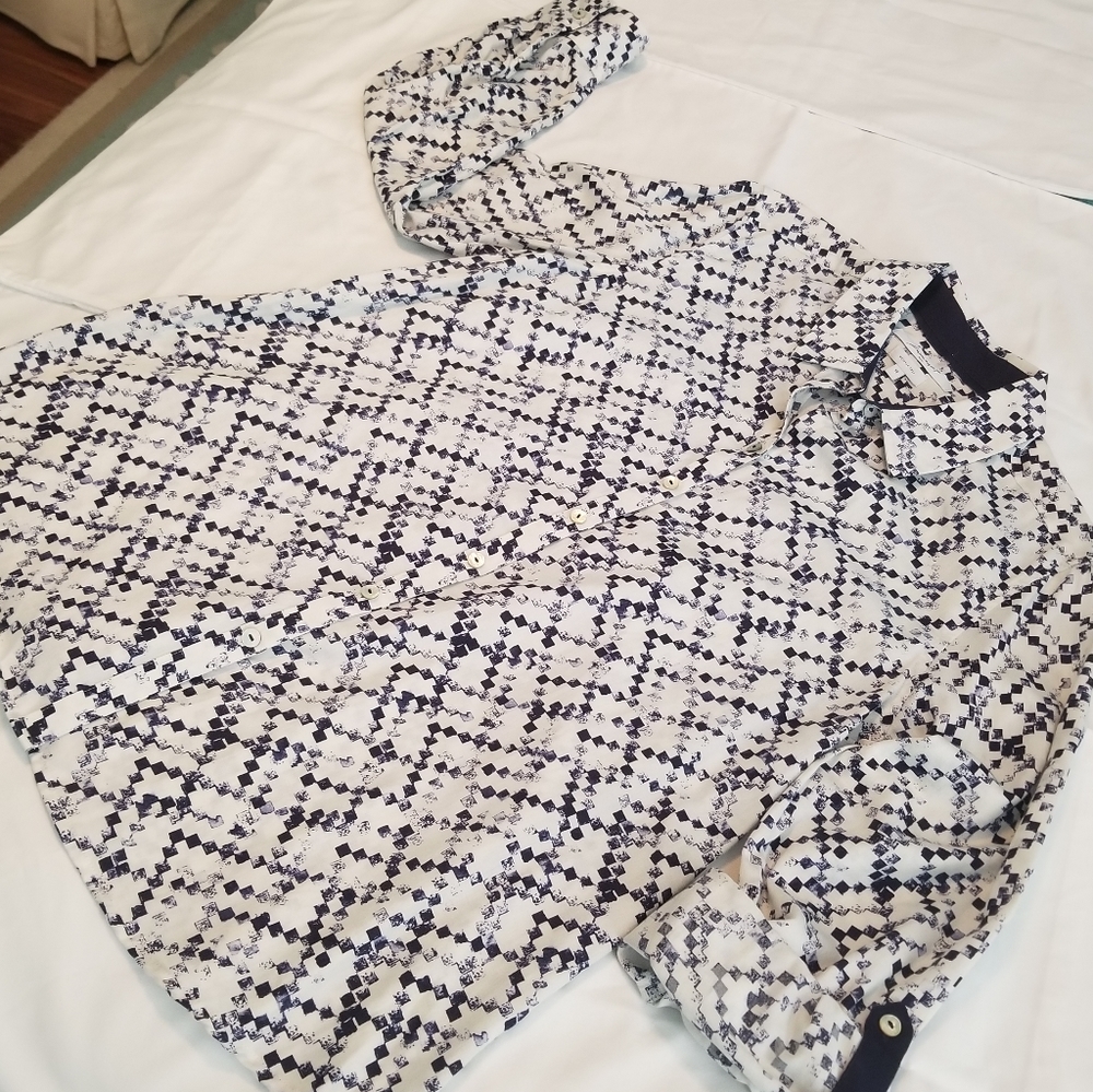 Foxcroft wrinkle free blouse with sleeve tabs, size 14